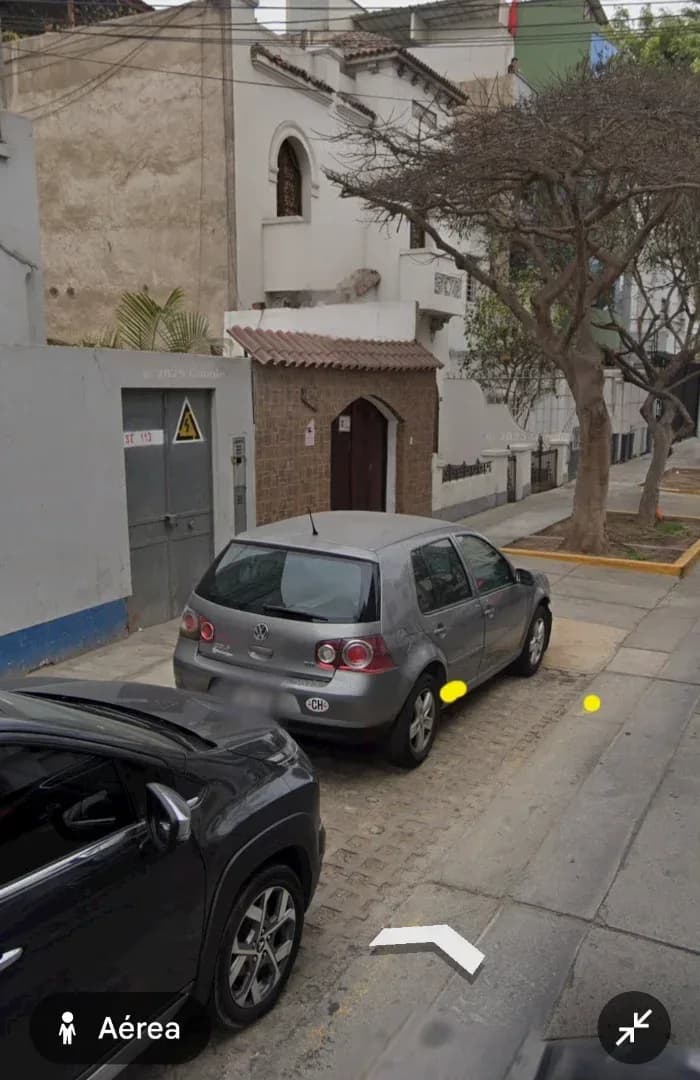 VENDO CASA COMO TERRENO EN SAN ISIDRO PARA 7 PISOS