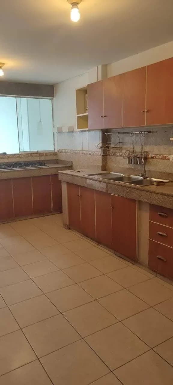 VENDO CASA EN LA MOLINA