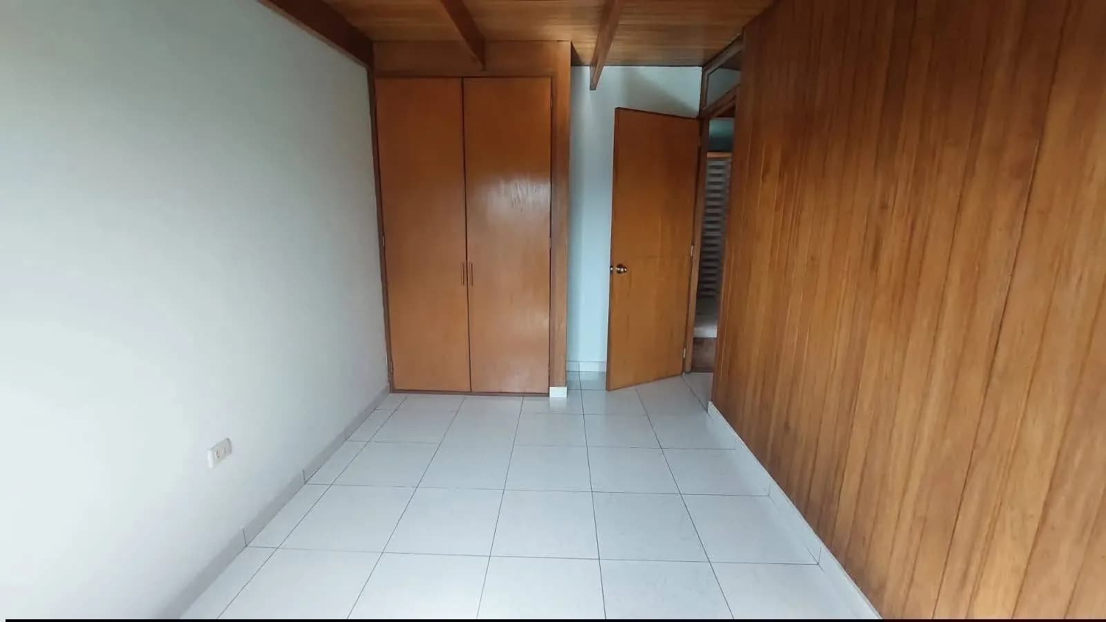 DEPARTAMENTO EN VENTA EN LA MOLINA