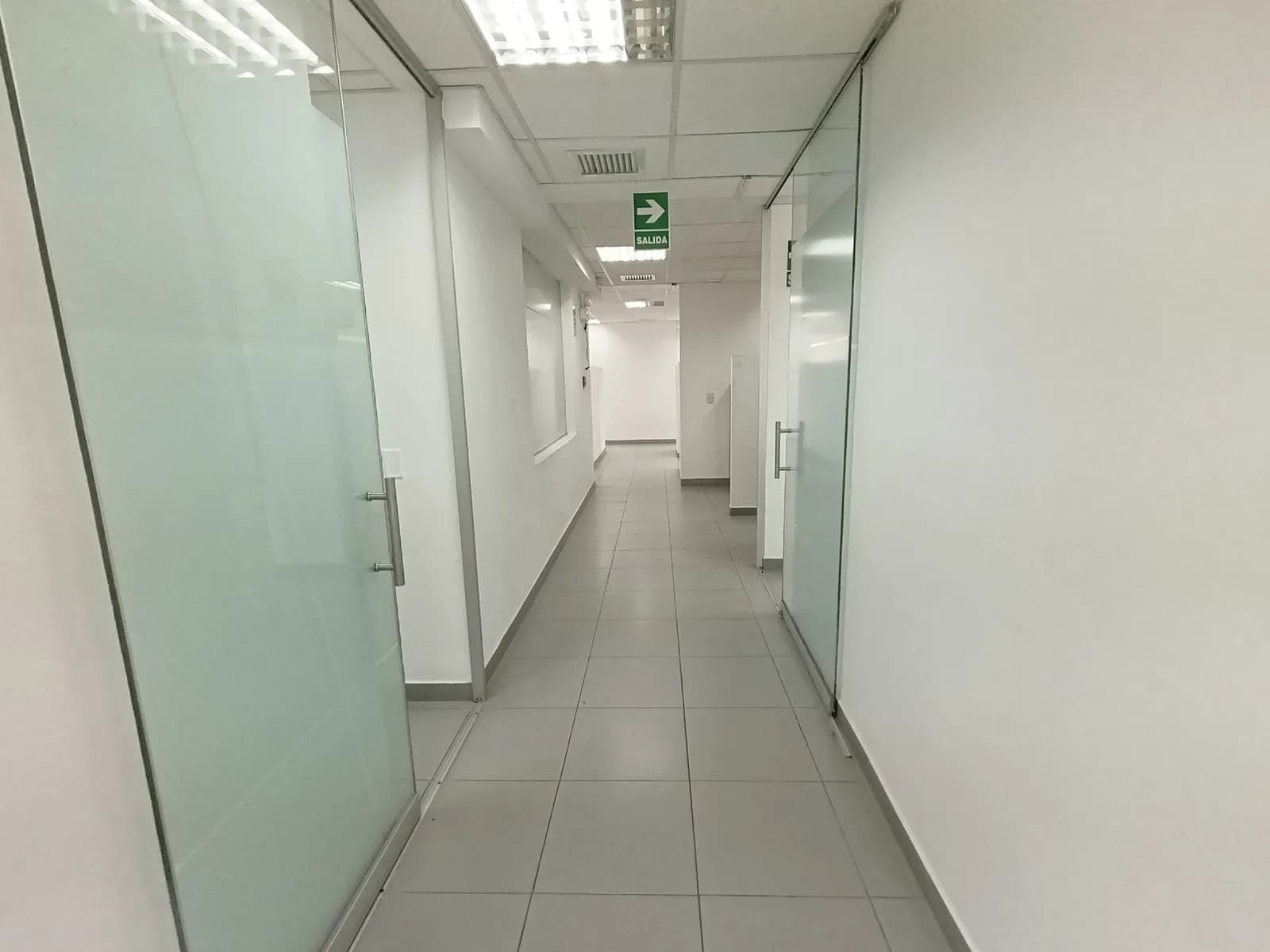 OFICINA EN VENTA EN SAN ISIDRO – foto 5