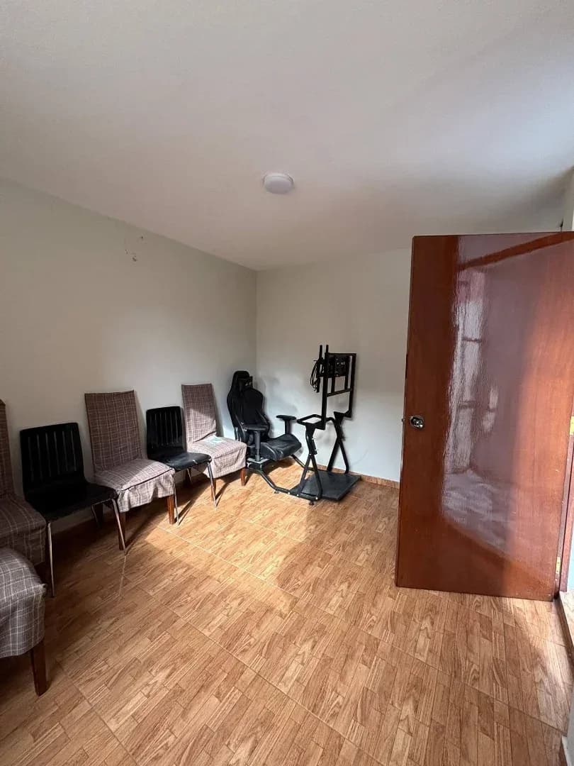 Hermosa casa en Mariano Melgar – foto 2