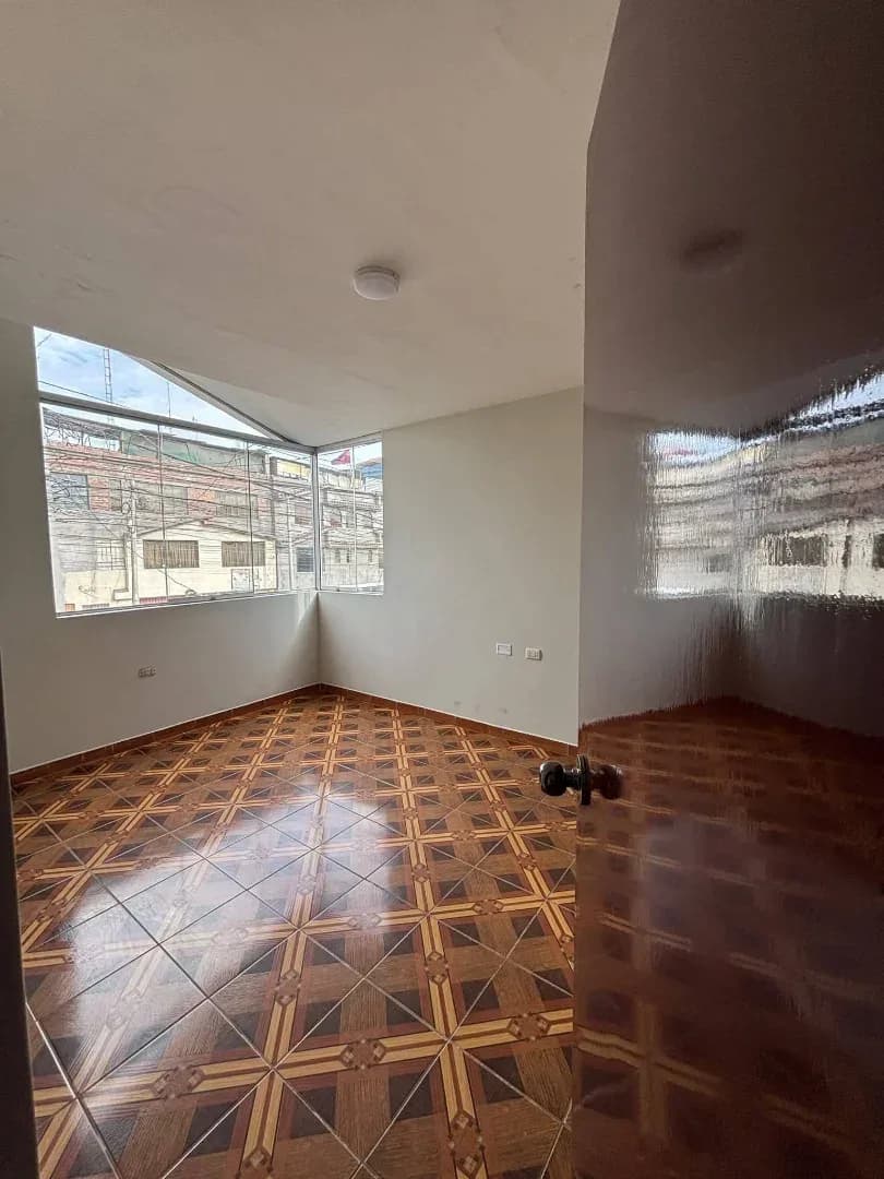 Hermosa casa en Mariano Melgar – foto 4