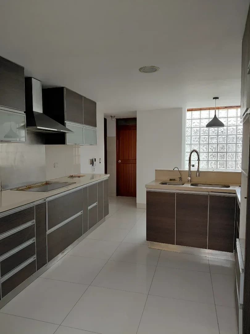 Hermosa casa fte a parque con piscina , sauna y jacuzzi🌳🏡 – foto 4