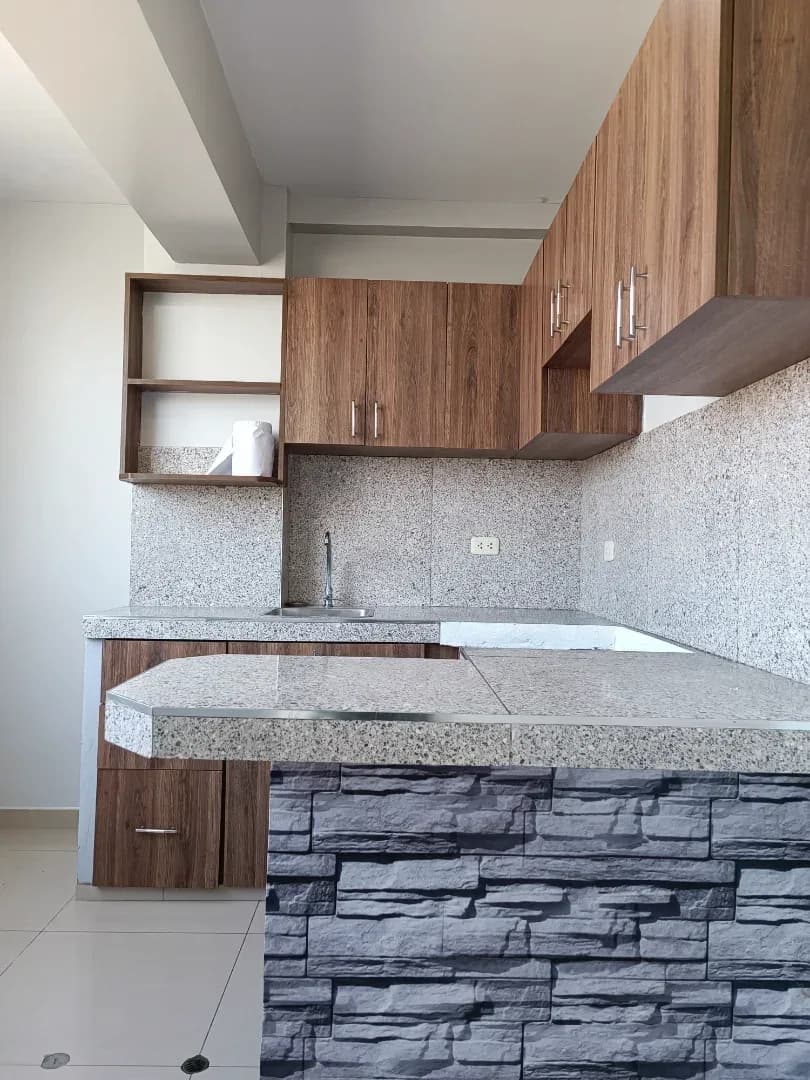 Oportunidad: Departamento Moderno en Remate - Urb. ZĂĄrate, SJL