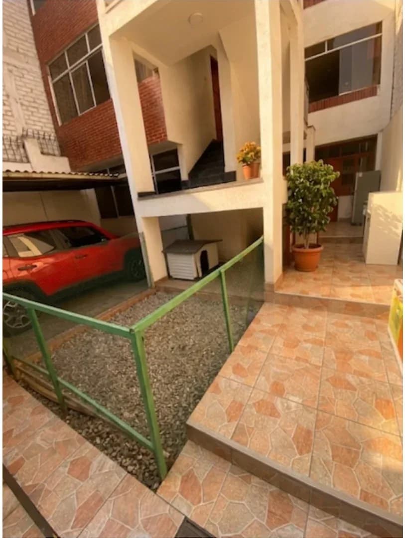 ¡Oportunidad! Casa Multifamiliar 3 Pisos en Urb. Ganímedes SJL – 3 Departamentos Independientes a pasos de av. Constelación y El Sol – foto 4