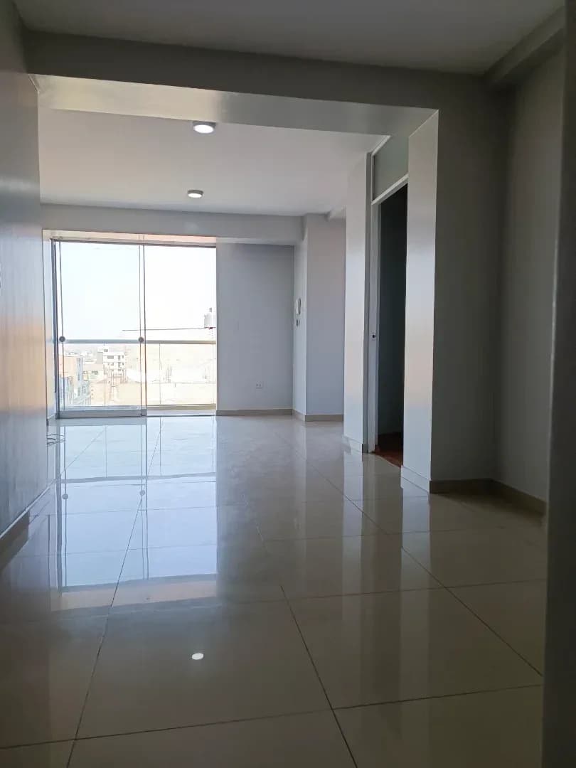 Oportunidad: Departamento Moderno en Remate - Urb. Zárate, SJL – foto 2