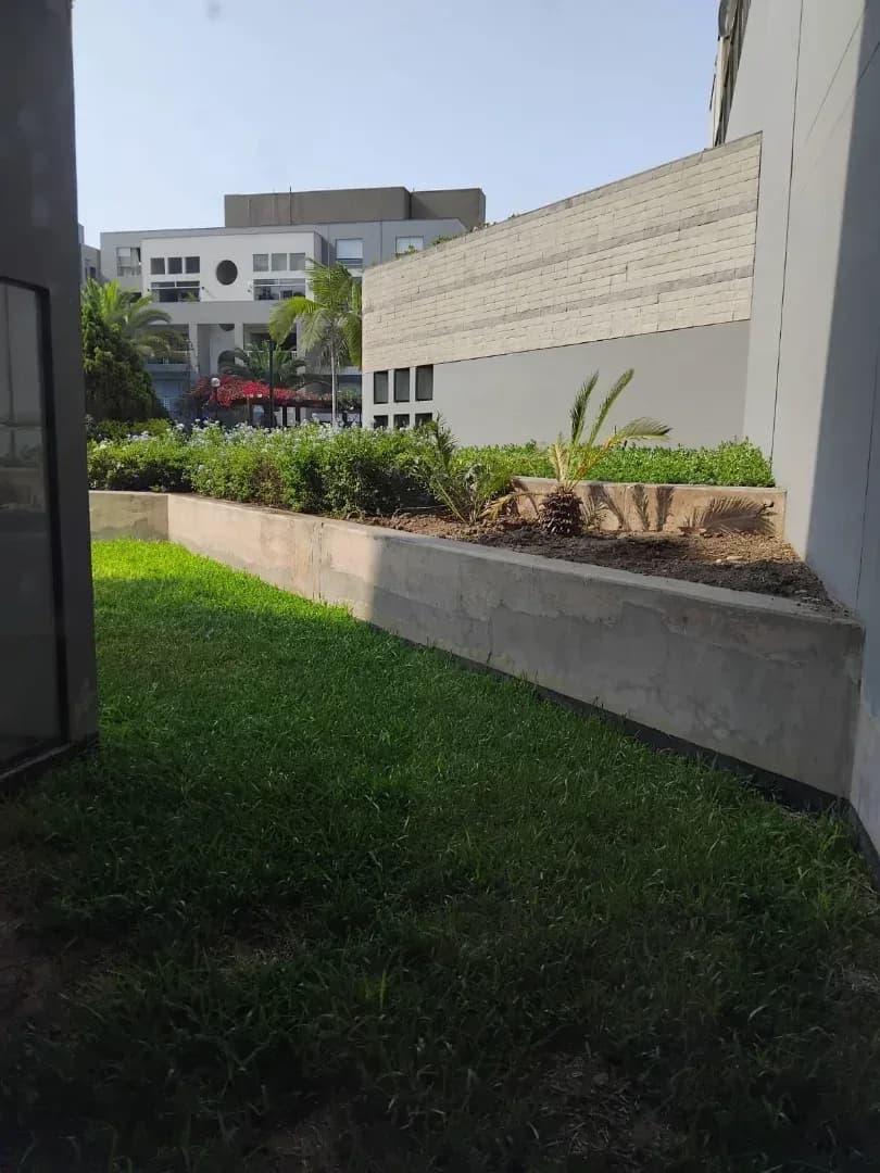 Alquilo Moderno departamento 200m2 Monterrico cerca Av. El polo 1er piso. Jardines – foto 5