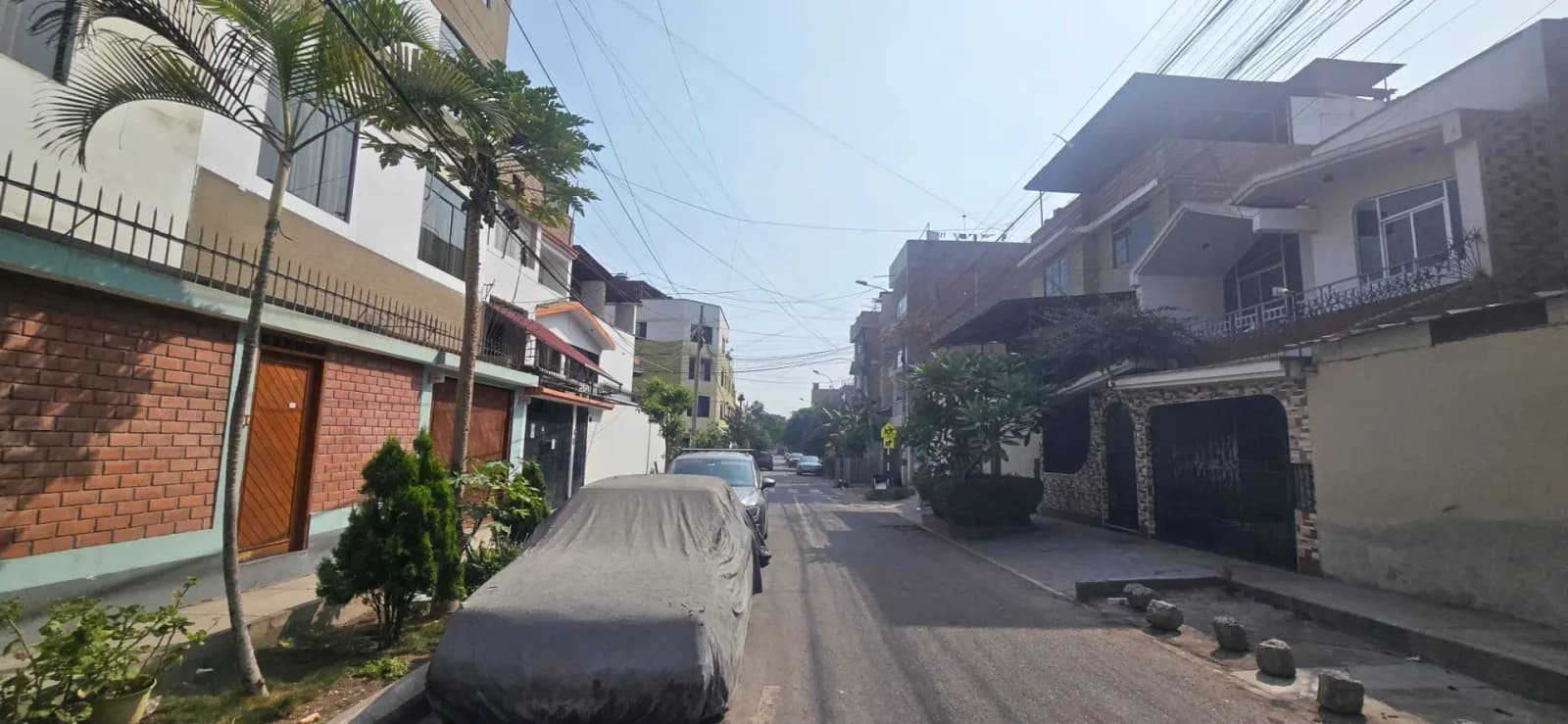 CASA 2 PISOS EN VENTA 160 M2 URB. LOS PORTALES JAV PRADO 2DA ETAPA - ATE – foto 2