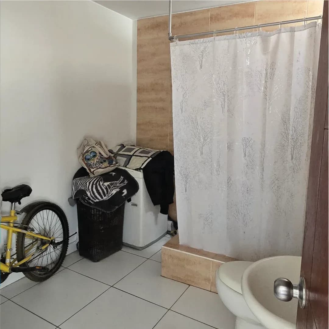 CASA 2 PISOS EN VENTA 250 M2 CALLE SANTA CATALINA – CIENEGUILLA – foto 6
