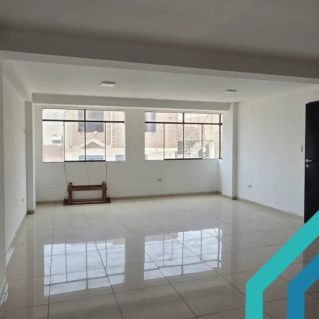 CASA 3 PISOS + AZOTEA EN VENTA 150 M2 CARAPONGO – LURIGANCHO – foto 6