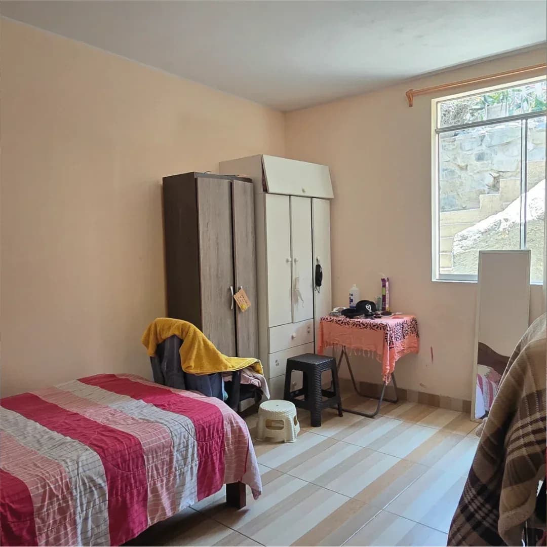 CASA 2 PISOS EN VENTA 250 M2 CALLE SANTA CATALINA – CIENEGUILLA – foto 9