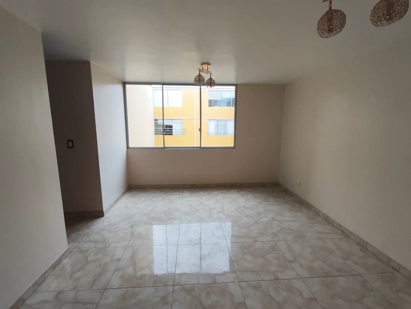DEPARTAMENTO 2DO PISO EN VENTA 62 M2 CONDOMINIO LOS SAUCES – EL AGUSTINO – foto 4