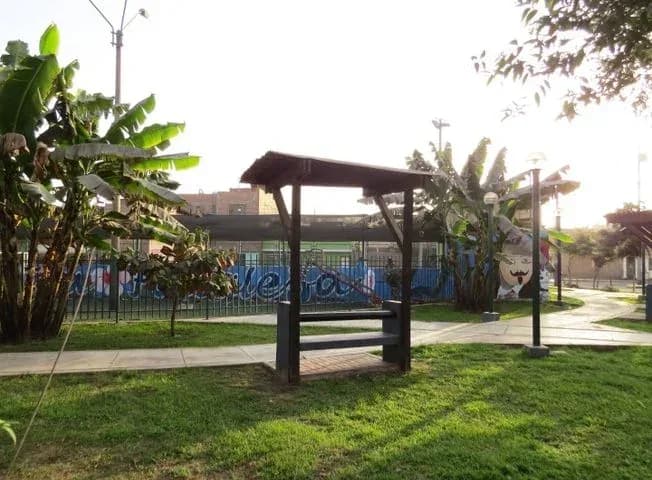 CASA 2 PISOS EN VENTA 230 M2 URB FORTALEZA – ATE – foto 5