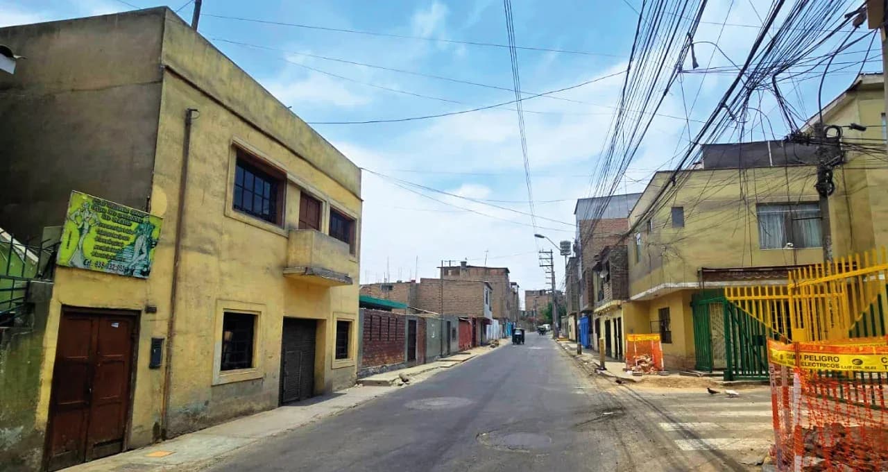 CASA TERRENO EN VENTA 199 M2 AV. 26 DE MAYO – ATE – foto 4