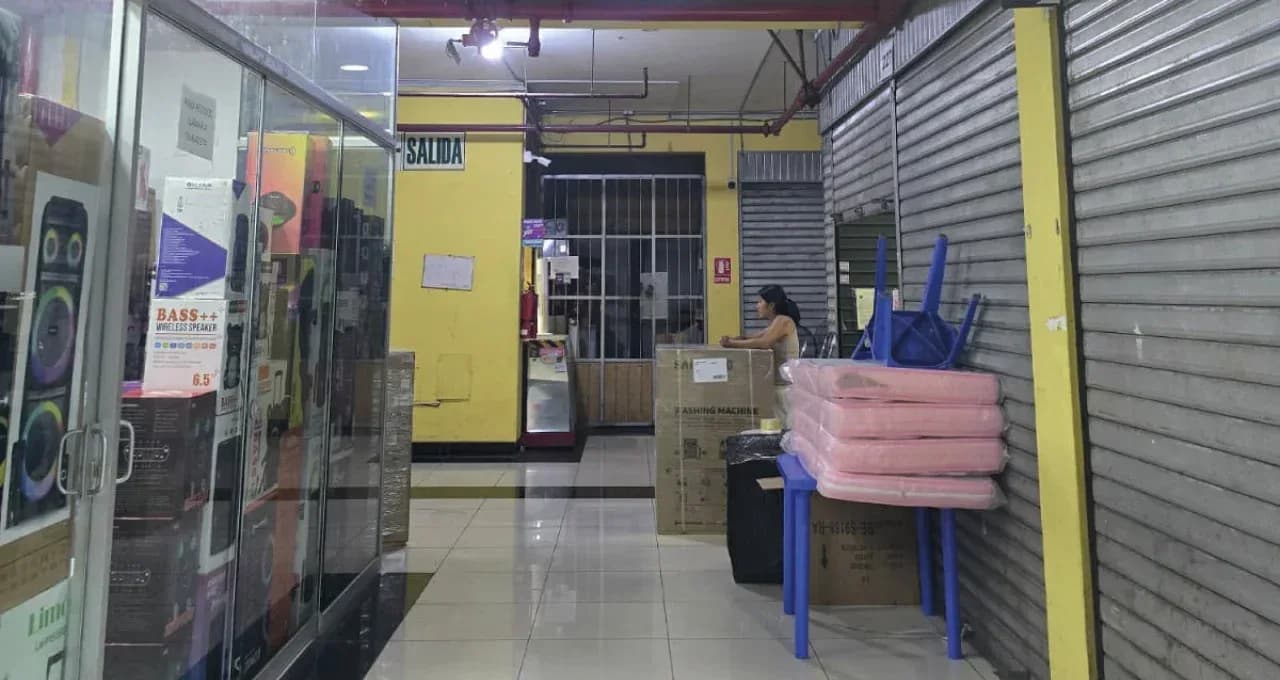 LOCAL COMERCIAL EN VENTA 5 M2 CC IMPERIO PLAZA - CERCADO DE LIMA – foto 5