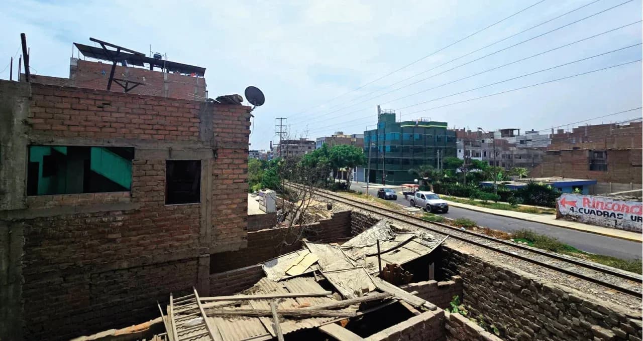CASA TERRENO EN VENTA 199 M2 AV. 26 DE MAYO – ATE – foto 7