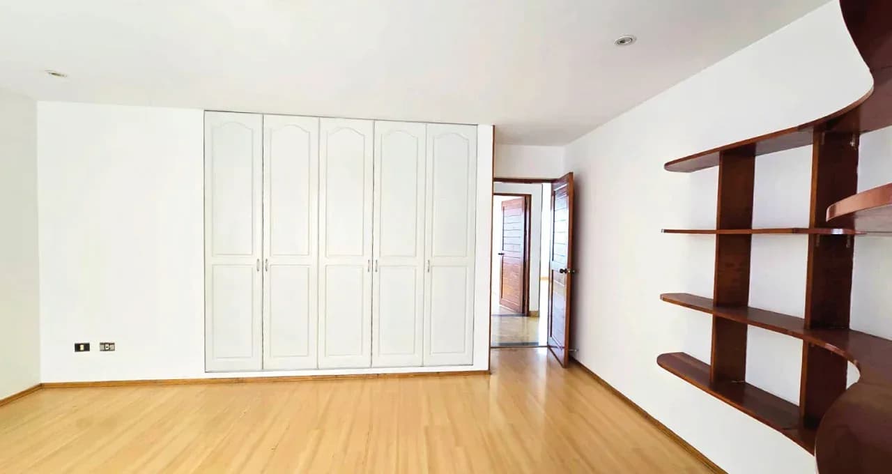 DEPARTAMENTO DÚPLEX EN VENTA 1101 M2 CALLE EL BOULEVARD – SANTIAGO DE SURCO – foto 5