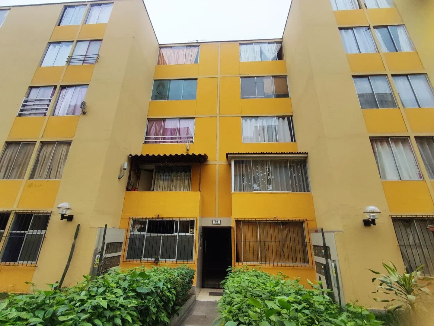 DEPARTAMENTO 2DO PISO EN VENTA 62 M2 CONDOMINIO LOS SAUCES – EL AGUSTINO