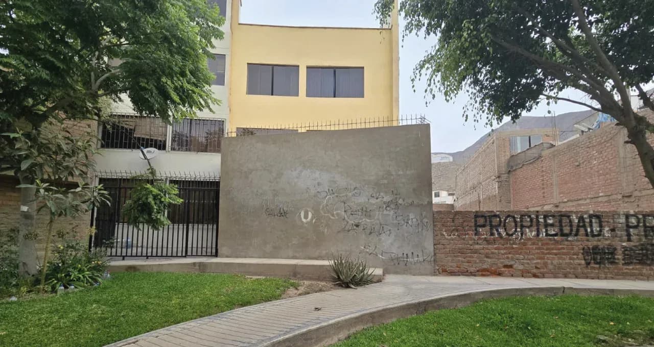 CASA 4 PISOS EN VENTA 671 M2 CALLE CHAVÍN – LA MOLINA – foto 7