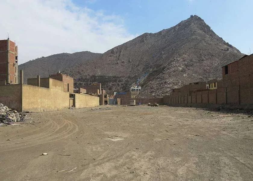 TERRENO EN VENTA 10000 M2 AV ALFONSO UGARTE - ATE – foto 3