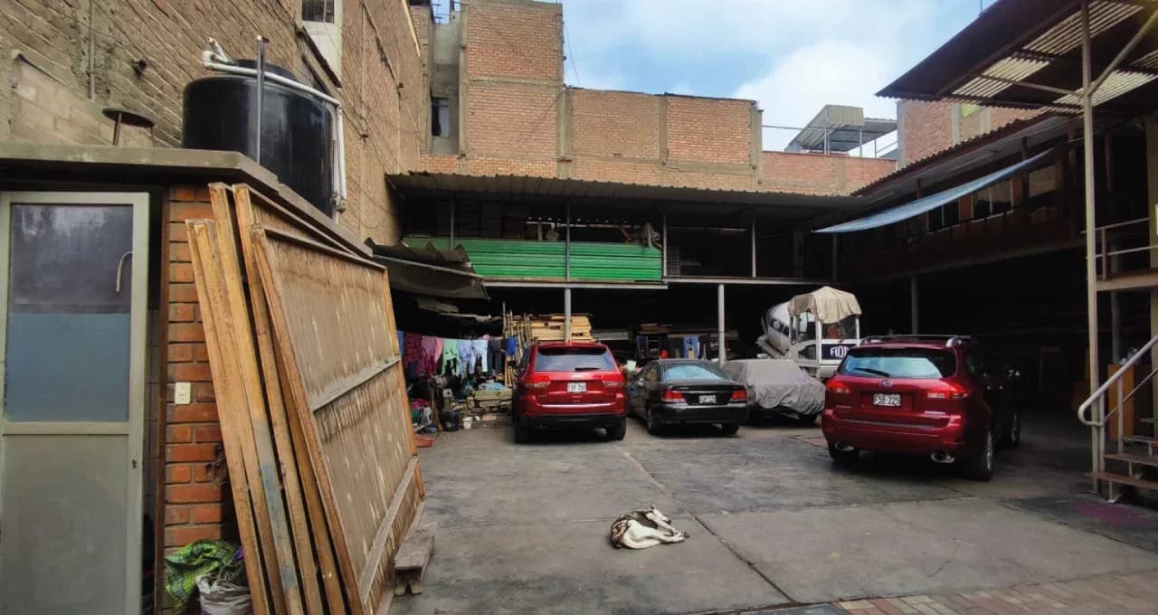 LOCAL TERRENO EN VENTA 360 M2 CALLE LAS AZUCENAS – SANTA ANITA – foto 4