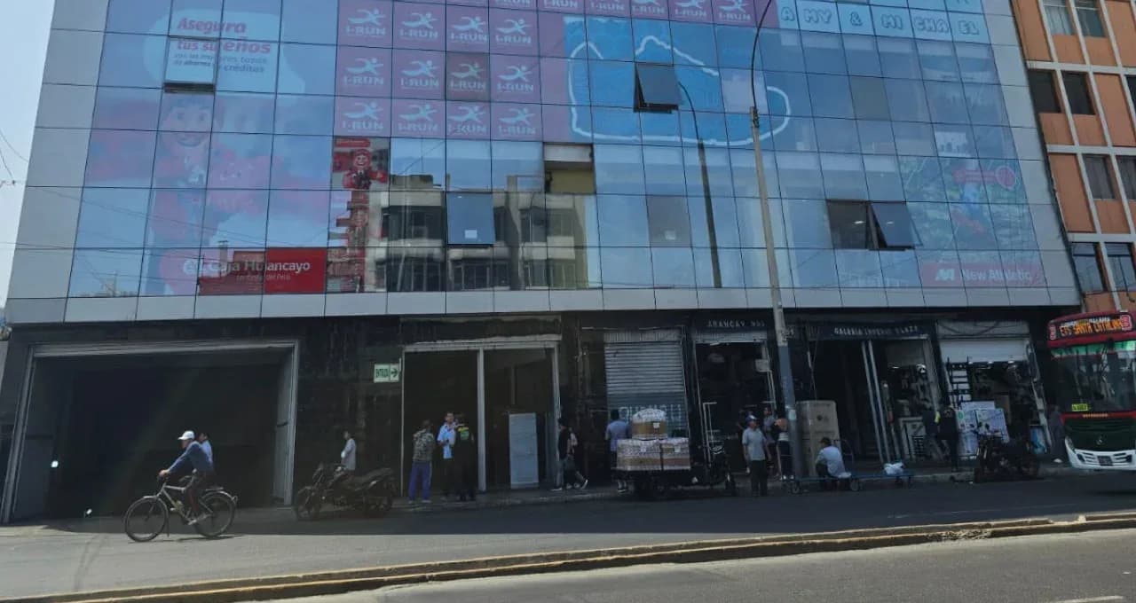 LOCAL COMERCIAL EN VENTA 5 M2 CC IMPERIO PLAZA - CERCADO DE LIMA