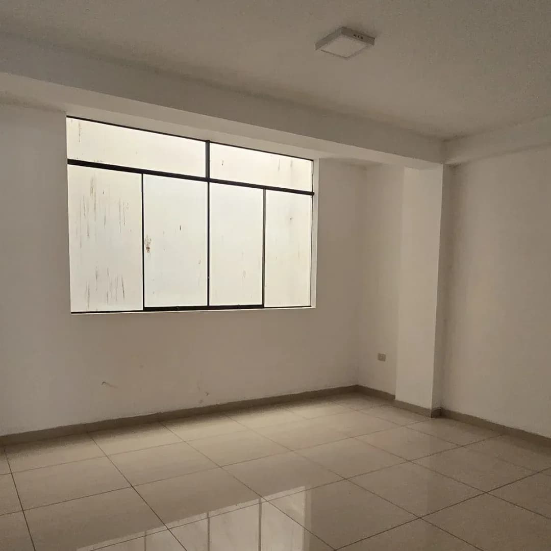 CASA 3 PISOS + AZOTEA EN VENTA 150 M2 CARAPONGO – LURIGANCHO – foto 8