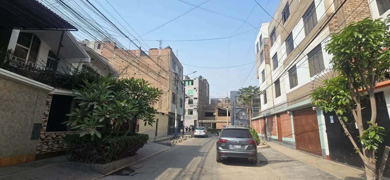 CASA 2 PISOS EN VENTA 160 M2 URB. LOS PORTALES JAV PRADO 2DA ETAPA - ATE – foto 3