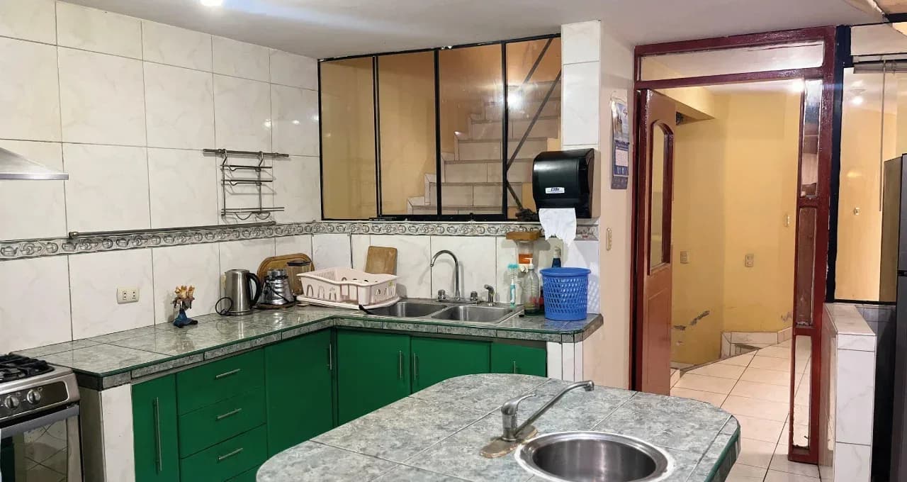 CASA 4 PISOS EN VENTA 671 M2 CALLE CHAVÍN – LA MOLINA – foto 5