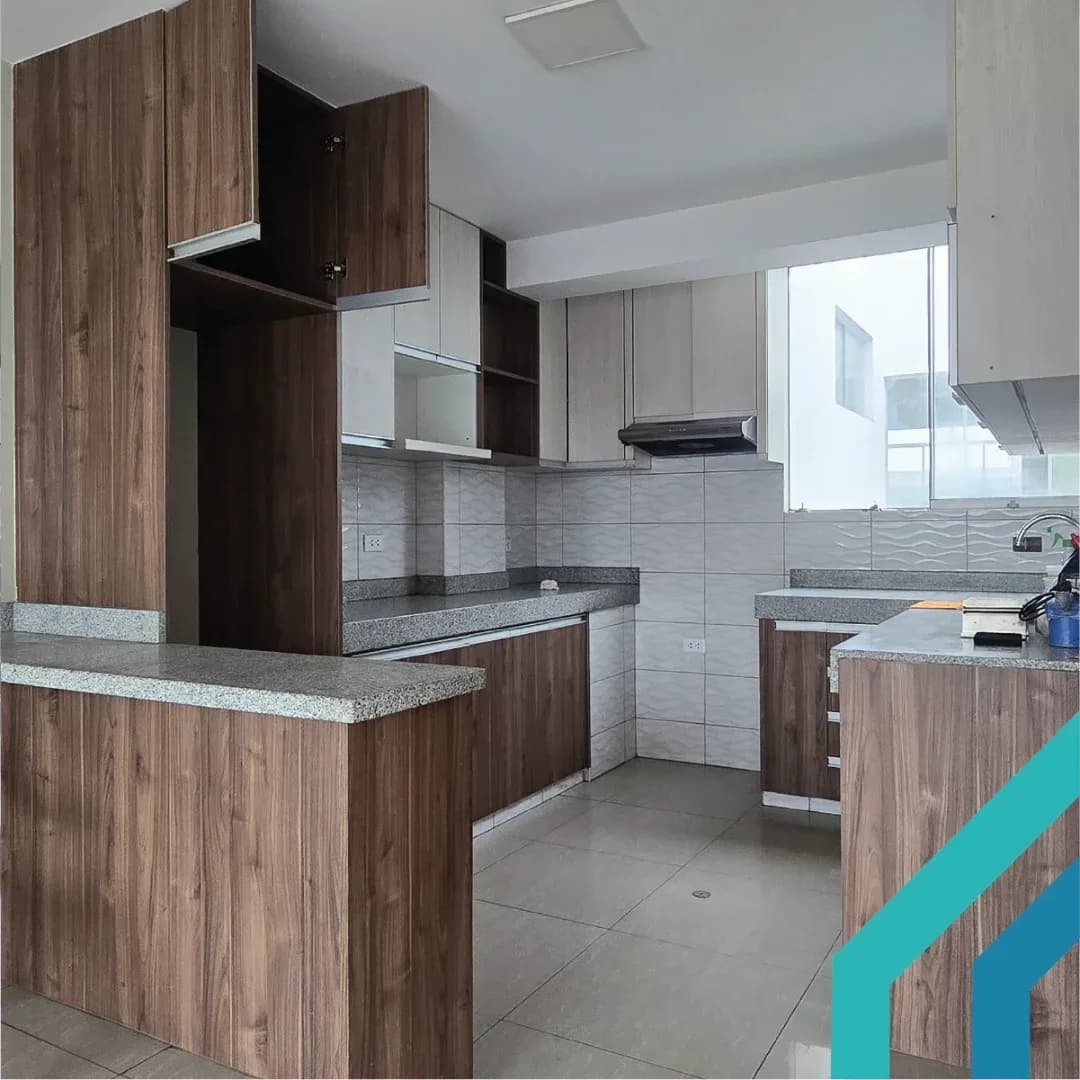 DEPARTAMENTO 5TO PISO EN VENTA 134 M2 URB. SANTA ROSITA – ATE – foto 4