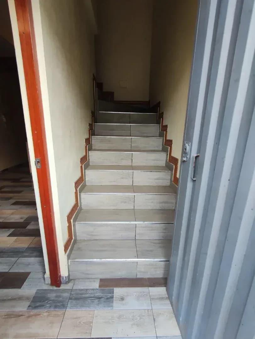 CASA 3 PISOS EN VENTA 158 M2 HUAYCÁN – ATE – foto 4