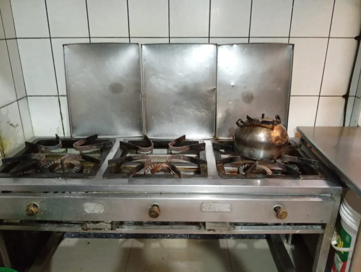 LOCAL COMERCIAL EN TRASPASO EN LINCE – foto 3