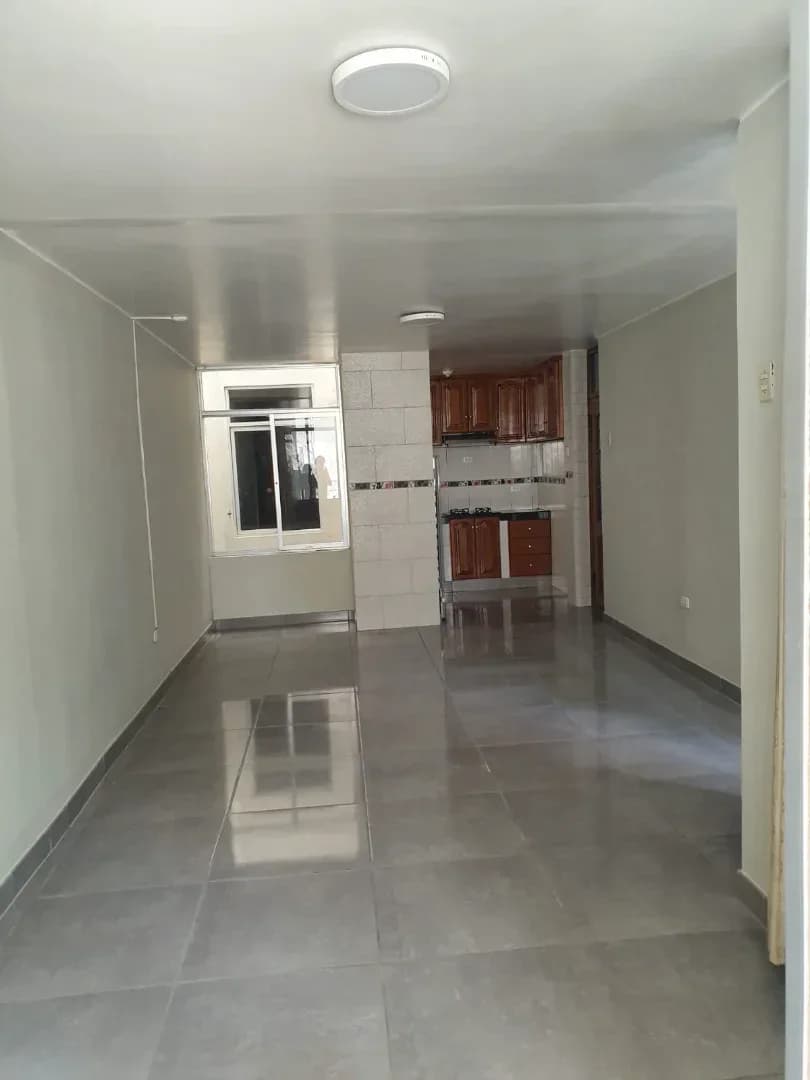 Se alquila oficina administrativa – foto 2