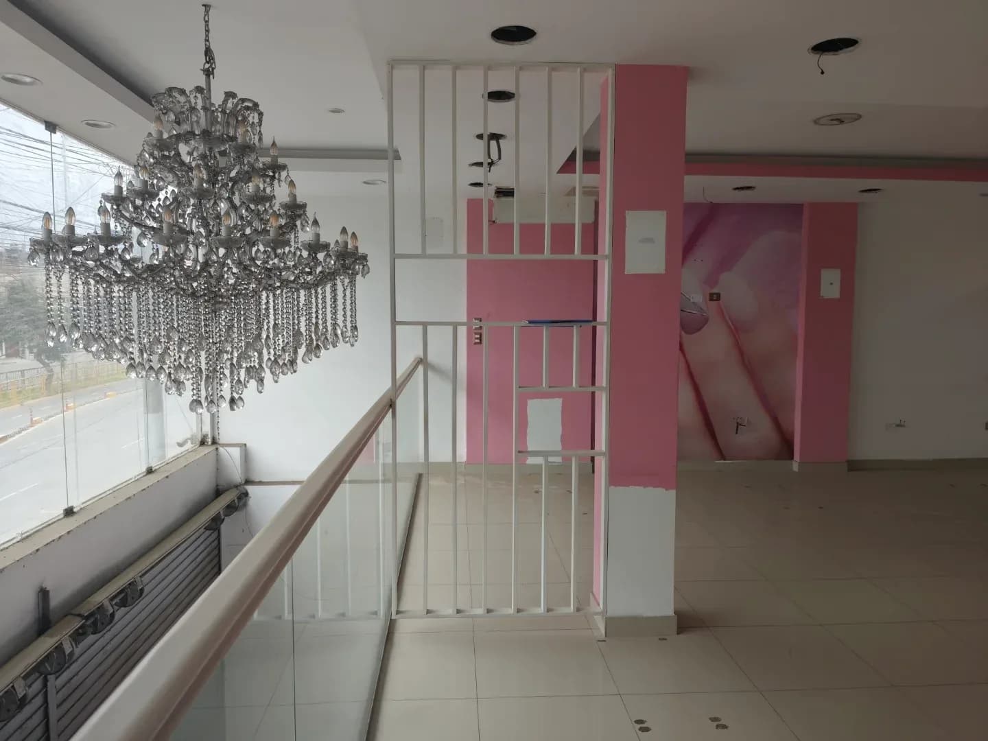 ALQUILO LOCAL DE 150 M2 IDEAL RUBRO ESTÉTICA AV CANADA