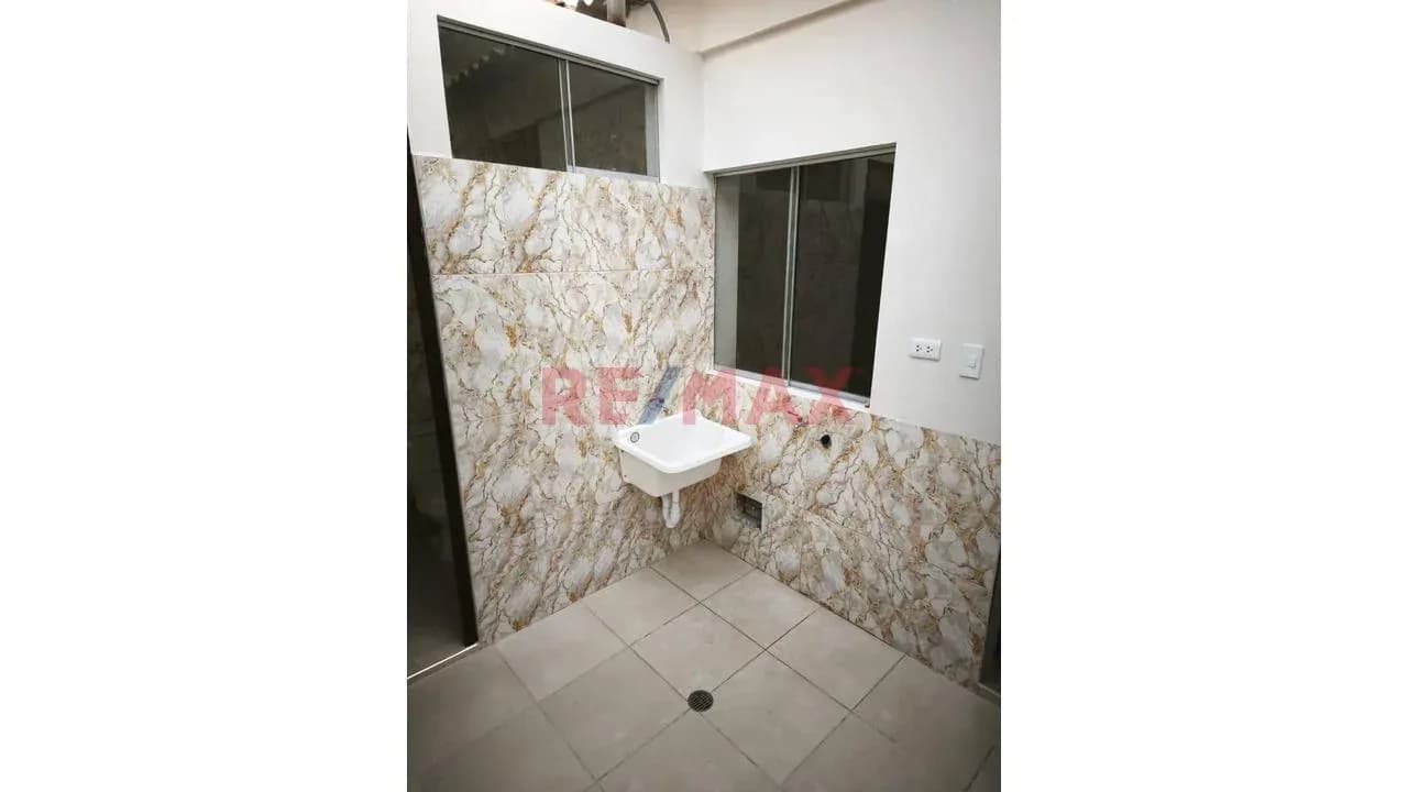 Casita Interior En Alquiler – Centro Cívico Trujillo – foto 2