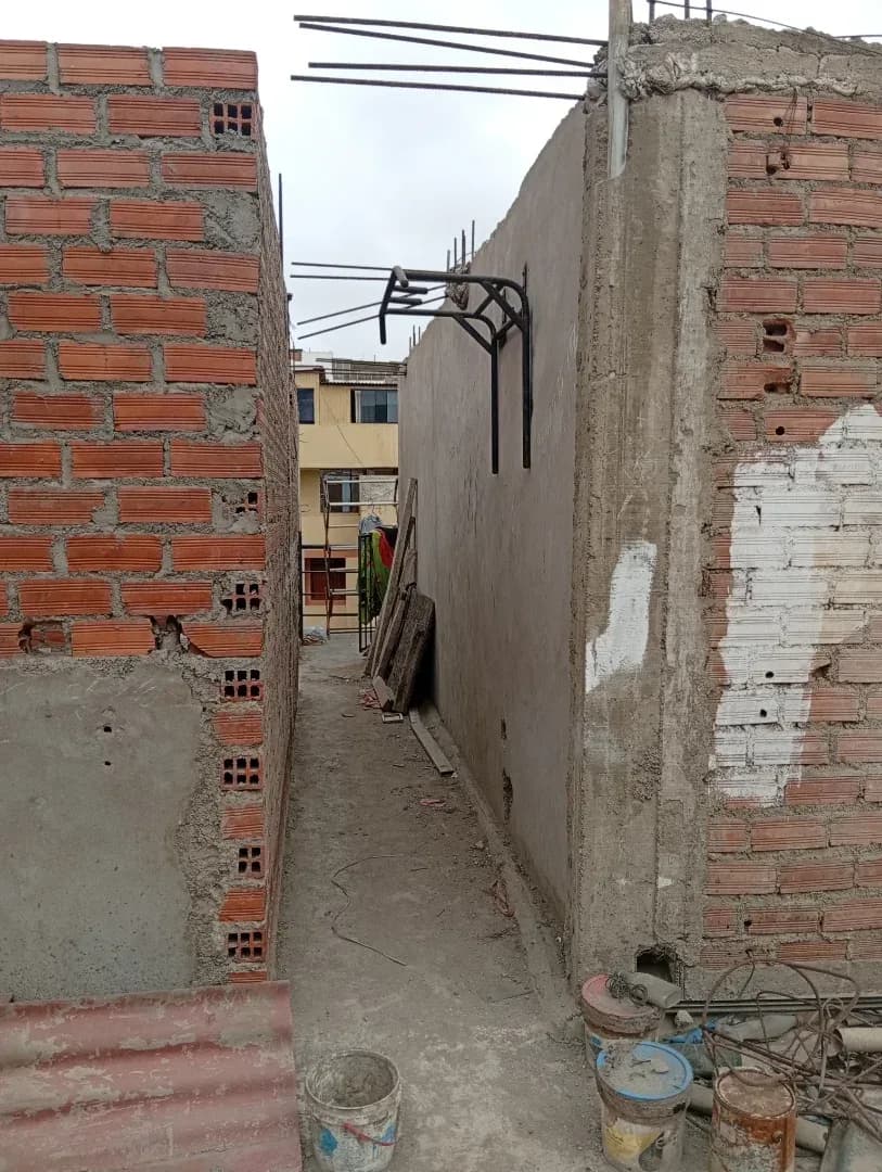 VENTA DE AIRES INDEPENDIZADOS CON AVANCE DE CONSTRUCCIÓN – LA CALERA, SURQUILLO – foto 1