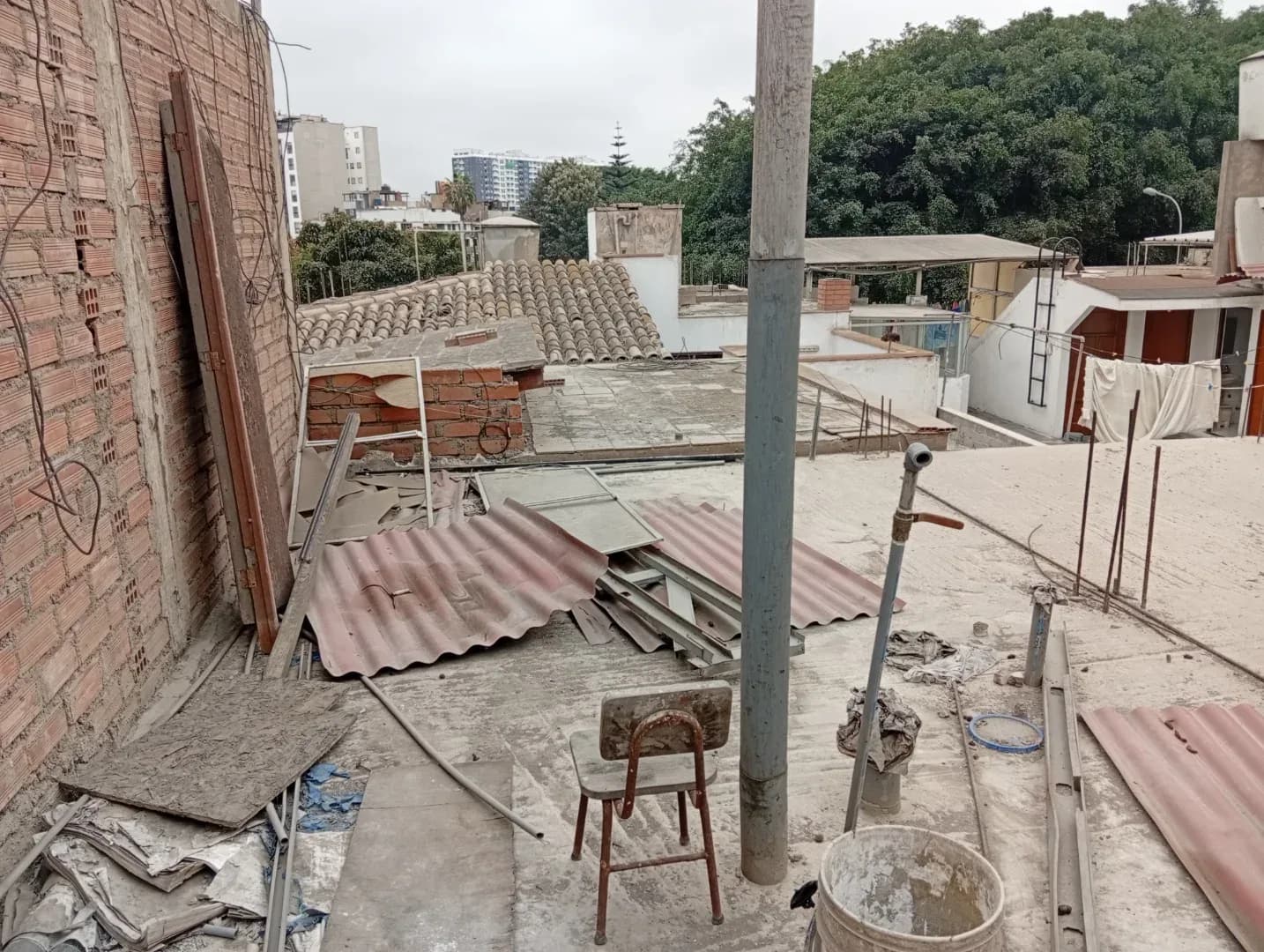 VENTA DE AIRES INDEPENDIZADOS CON AVANCE DE CONSTRUCCIÓN – LA CALERA, SURQUILLO – foto 7