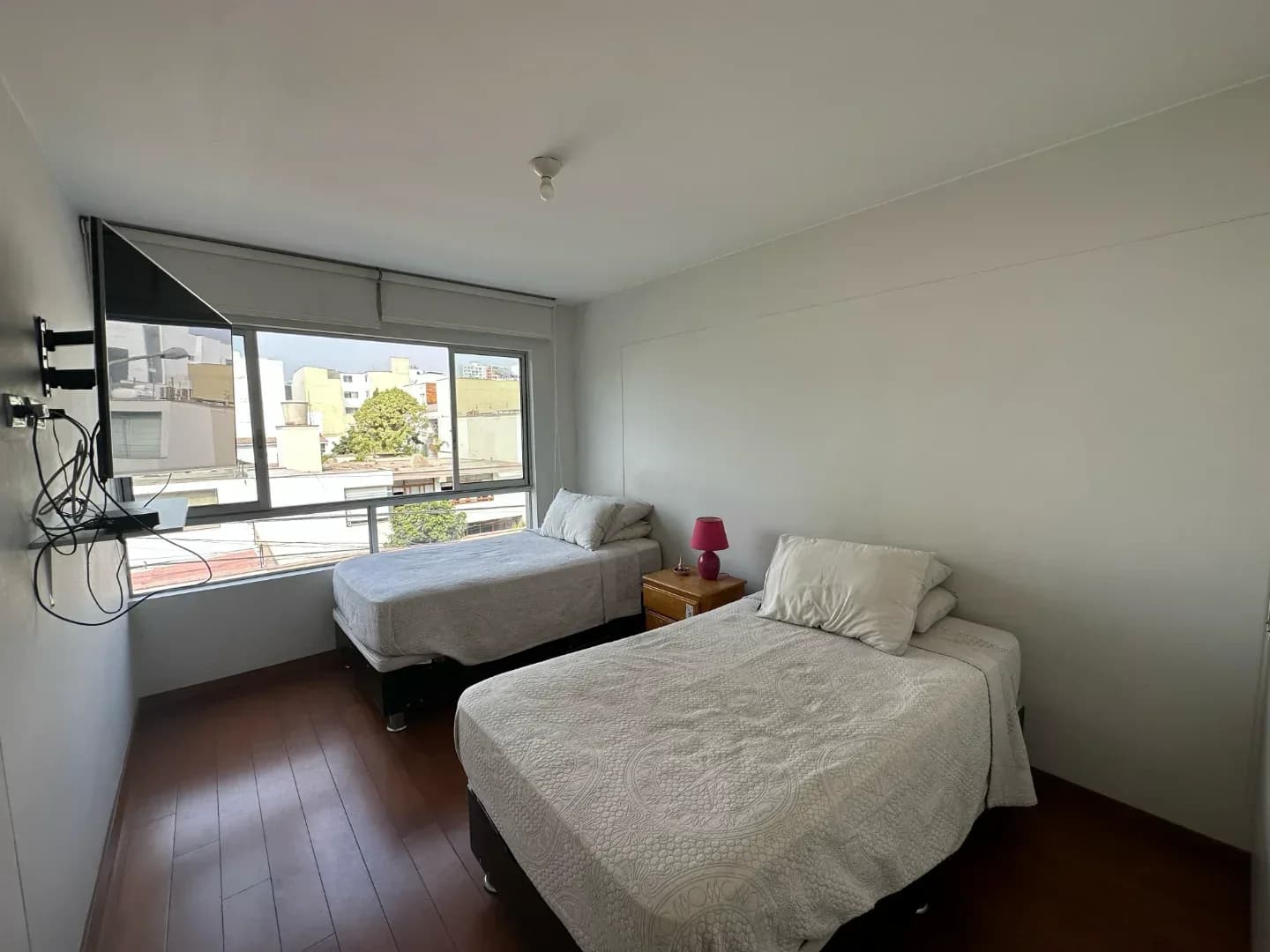 Departamento amplio en Miraflores con Terraza y vista al parque – foto 2
