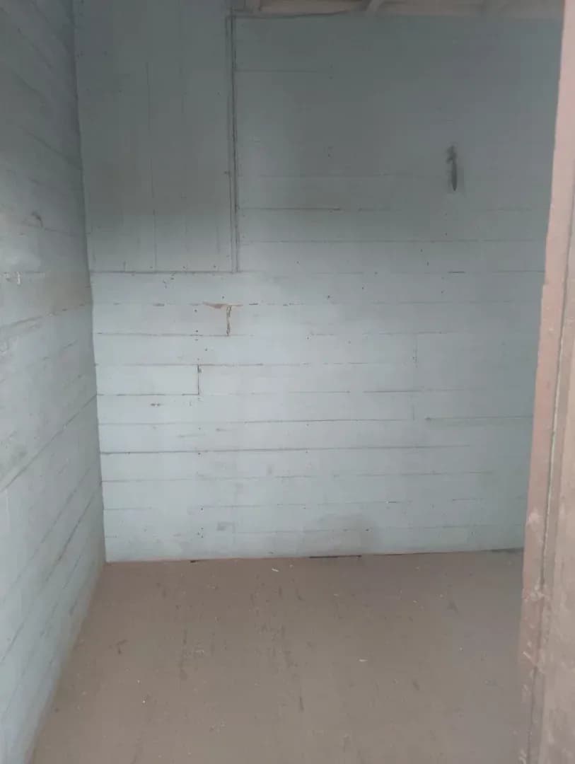 Venta de Inmueble Comercial / Almacén– Excelente Ubicación en Cercado Propiedad de Dos Niveles. Con gran potencial comercial, ubicada en una zona estratégica y de alto tránsito. Ideal para inversionistas, comercio, oficinas, almacén o vivienda con negocio – foto 7