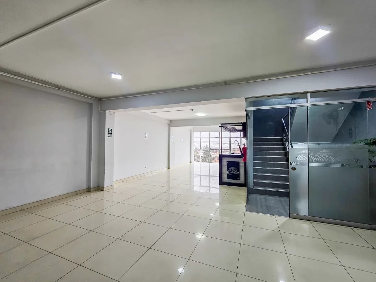 VENTA EDIFICIO DE ESTRENO (CZ) – foto 2
