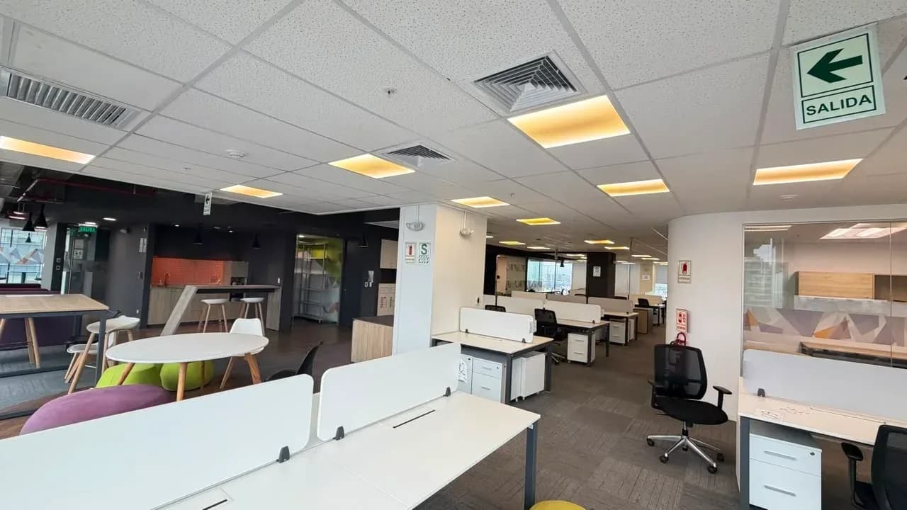SE VENDE EXCLUSIVA OFICINA CORPORATIVA – PISO COMPLETO EN SAN ISIDRO . Ichma Edificio Corporativo (totalmente equipada) – foto 2