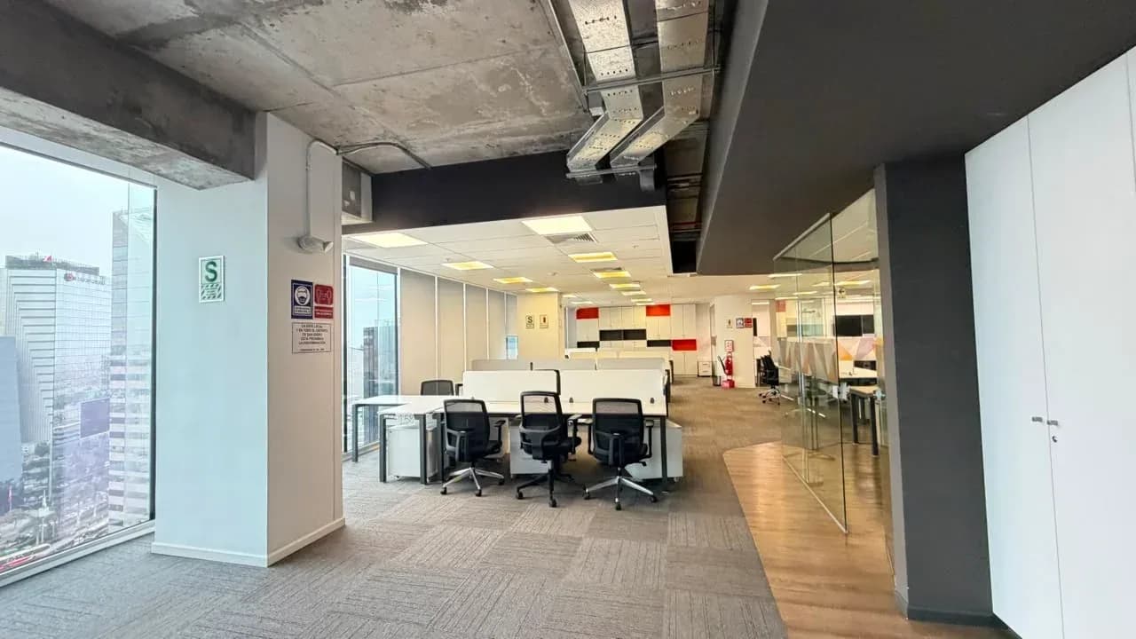 SE VENDE EXCLUSIVA OFICINA CORPORATIVA – PISO COMPLETO EN SAN ISIDRO . Ichma Edificio Corporativo (totalmente equipada) – foto 3