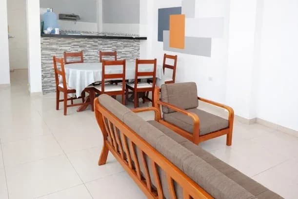 ¡OPORTUNIDAD ÚNICA! 2 CASAS EN UN SOLO INMUEBLE – IDEAL PARA VIVIR E INVERTIR – foto 2