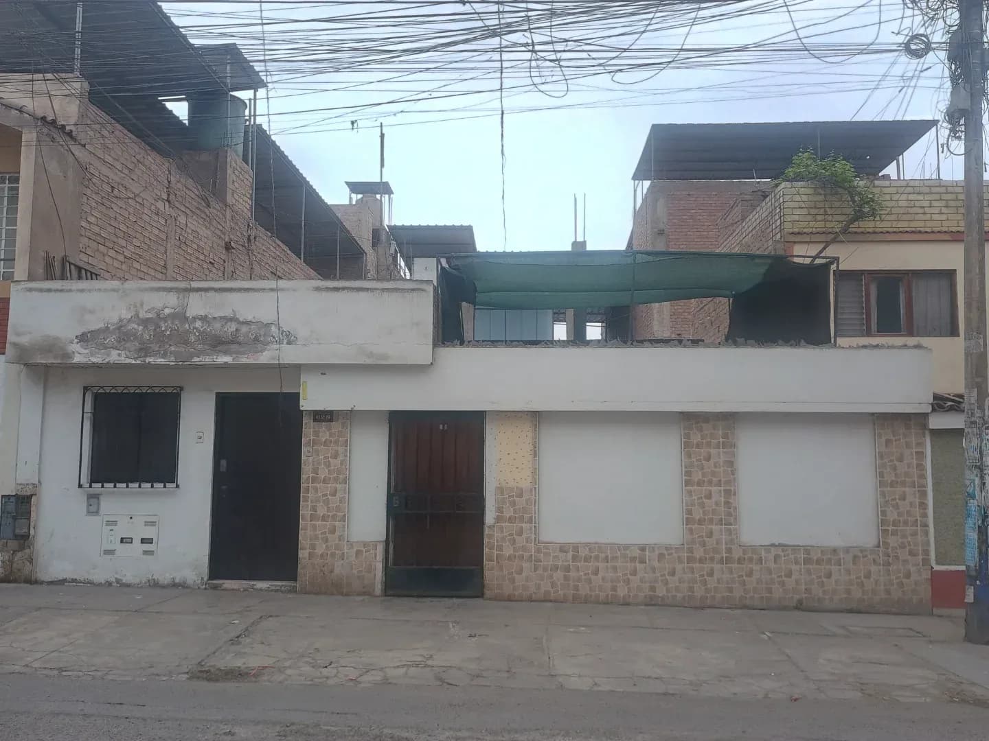 Terreno de 200m² en Zona B – Ideal para Proyecto Inmobiliario o Casa – ¡Papeles en Regla!